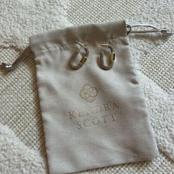 Kendra Scott Emery Gold Hoop Earrings in Multi Mix - Picture 2 of 3